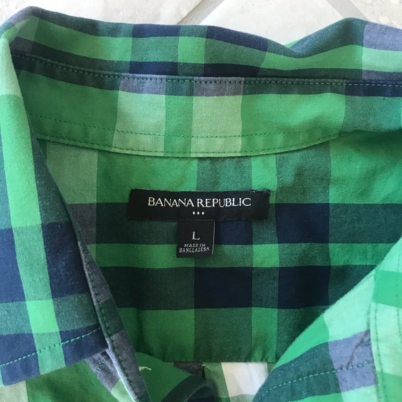 Banana Republic plaid button down - Picture 3 of 5
